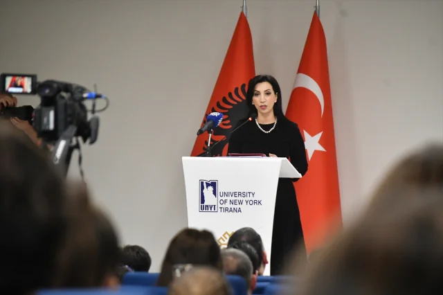 Tiran'da Yeni Akademik Yıl Coşkusu Türkiye Maarif Vakfı'yla Başladı