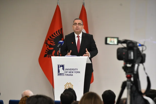 Tiran'da Yeni Akademik Yıl Coşkusu Türkiye Maarif Vakfı'yla Başladı