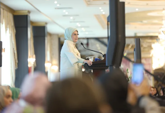 Emine Erdoğan'dan Duygulandıran 'Siirtlilerle Buluşma' Mesajı