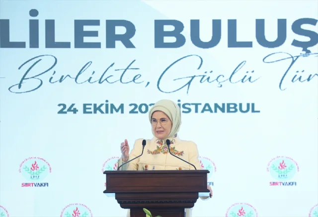 Emine Erdoğan'dan Duygulandıran 'Siirtlilerle Buluşma' Mesajı