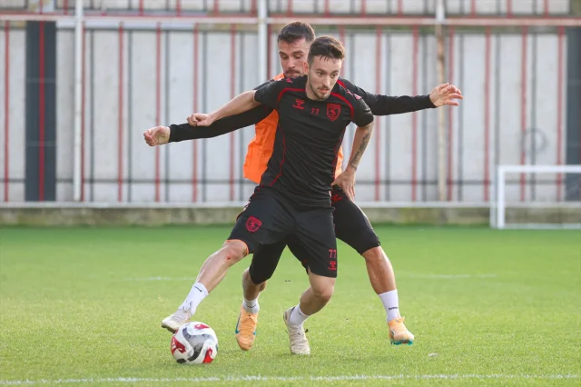 Samsunspor'da Rizespor Maçı Öncesi Hummalı Hazırlıklar: Sakatlık Endişe Yaratıyor