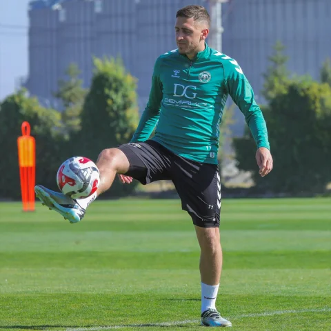 Konyaspor'un Gençlerbirliği Sınavı Öncesi Hazırlıkları Tüm Hızıyla Devam Ediyor