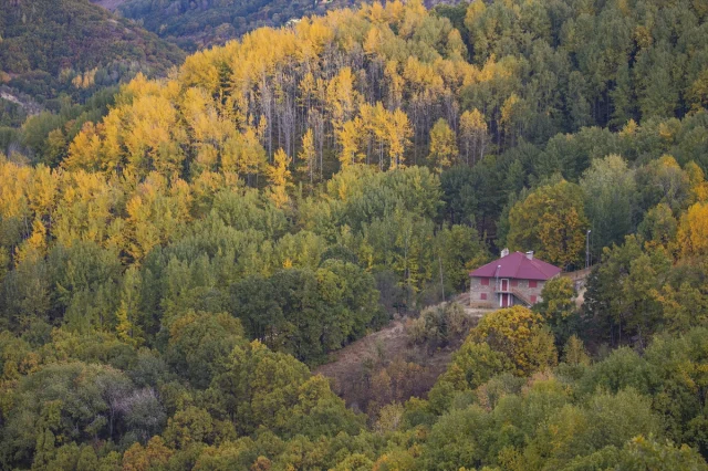 Tunceli'nin gizemli zirvelerinde sonbahar büyüsü