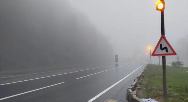 Bolu Dağı'nı Sis ve Sağanak Çileye Dönüştürdü