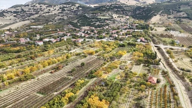Eğirdir Gölü'nün Büyüleyici Sonbahar Manzaraları Bergüzar Bir Güzellik Sunuyor