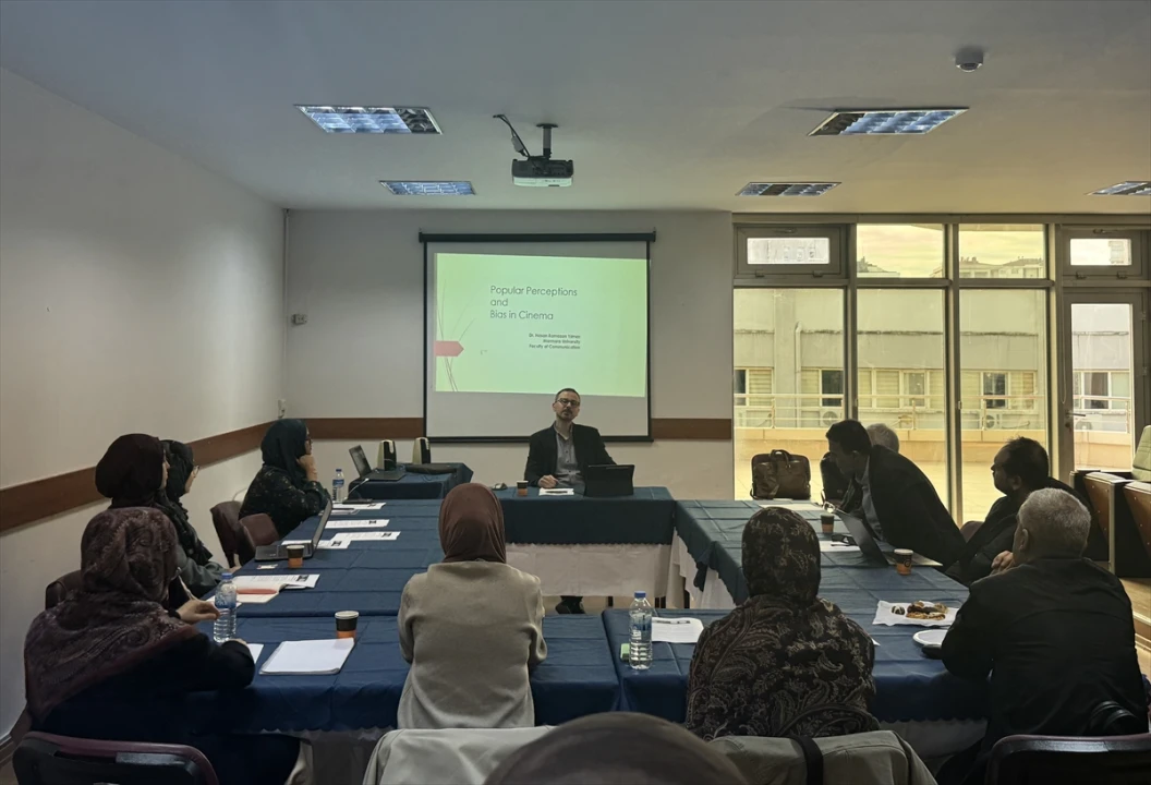 Eğitim ve Popüler Kültürde Gizli Tehlike: Ön Yargı Güz Okulu Başladı