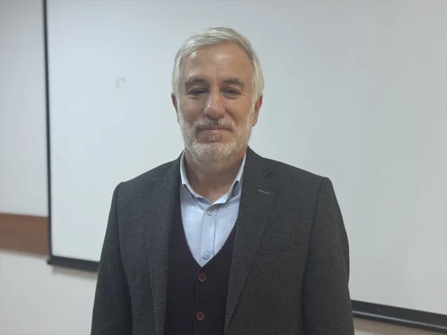 Eğitim ve Popüler Kültürde Gizli Tehlike: Ön Yargı Güz Okulu Başladı