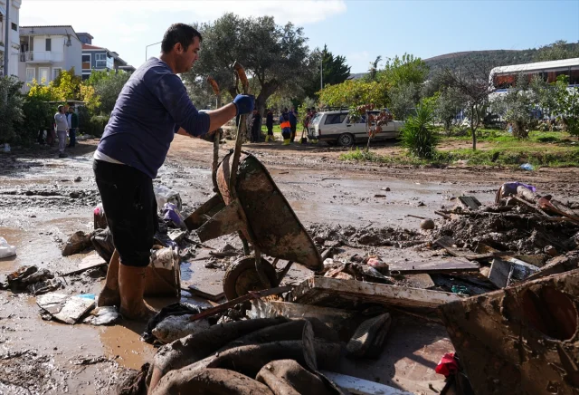 Foça'da sel felaketi sonrası yaralar nasıl sarılıyor?