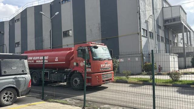 Edirne'de Fabrika Yangını Paniğe Neden Oldu