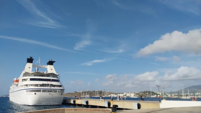 Bodrum'a Yanaşan "Star Legend" Kruvaziyeri ile 271 Turist Geldi