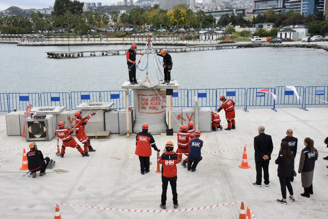 Samsun'da Gerçekçi Deprem Tatbikatı Nefes Kesti