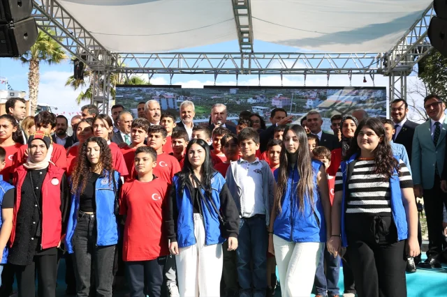Bakan Bak'ın Hatay Ziyareti Gençleri Heyecanlandırdı