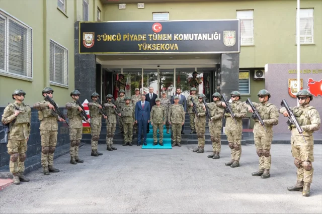 Orgeneral Metin Tokel Hakkari'de Kritik Ziyaretler Gerçekleştirdi