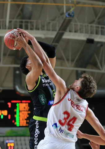 Basketbol Süper Ligi'nde Heyecan: Glint Manisa Evinde Zafer Kazandı