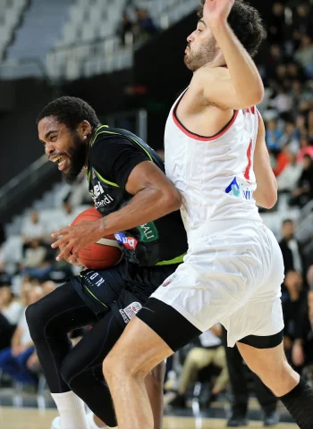 Basketbol Süper Ligi'nde Heyecan: Glint Manisa Evinde Zafer Kazandı