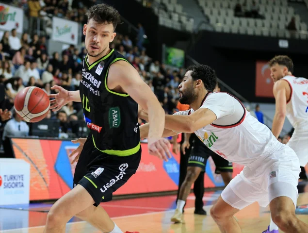 Basketbol Süper Ligi'nde Heyecan: Glint Manisa Evinde Zafer Kazandı