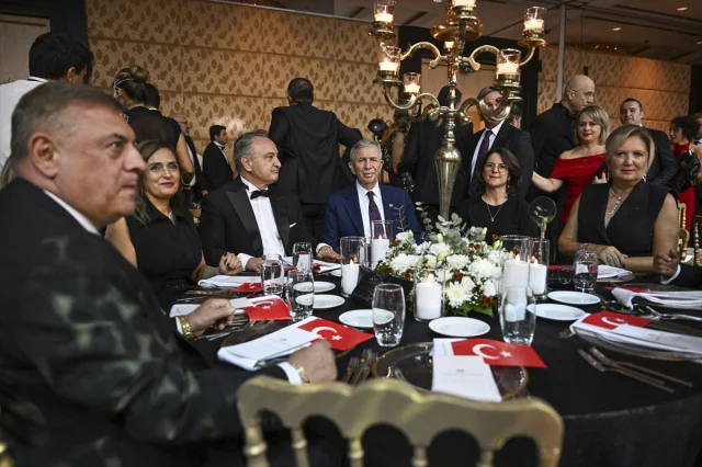 Başkentte tarih kokan bir gece Cumhuriyet Balosu ile kutlandı