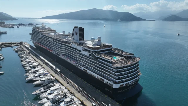 MS Nieuw Statendam Kruvaziyeri Marmaris'te Turist Akınına Sebep Oldu