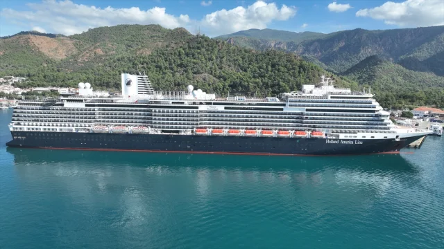 MS Nieuw Statendam Kruvaziyeri Marmaris'te Turist Akınına Sebep Oldu