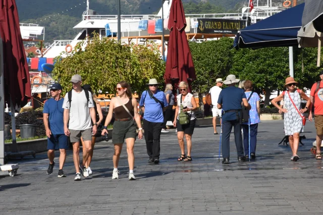 MS Nieuw Statendam Kruvaziyeri Marmaris'te Turist Akınına Sebep Oldu