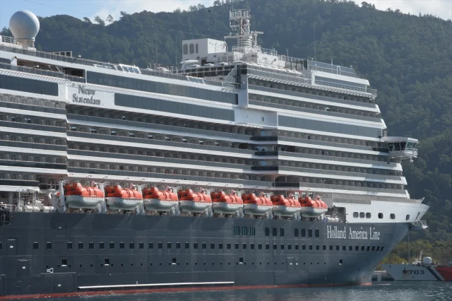 MS Nieuw Statendam Kruvaziyeri Marmaris'te Turist Akınına Sebep Oldu