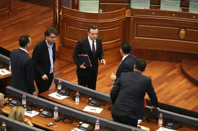 Kosova'nın Geleceği Tehdit Altında Albin Kurti Güvenoyu Alamadı