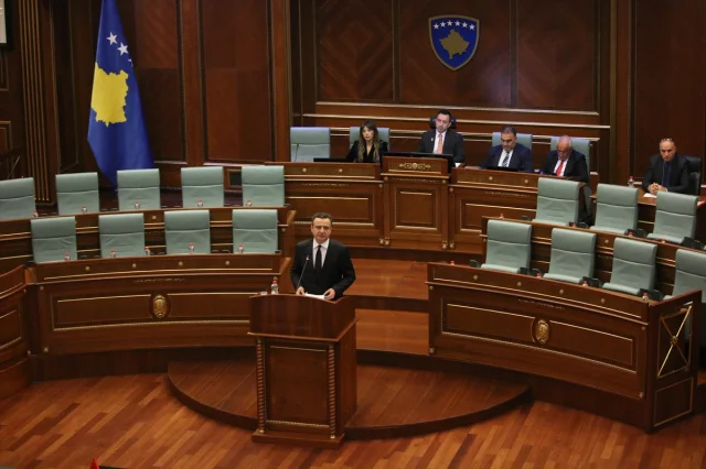 Kosova'nın Geleceği Tehdit Altında Albin Kurti Güvenoyu Alamadı