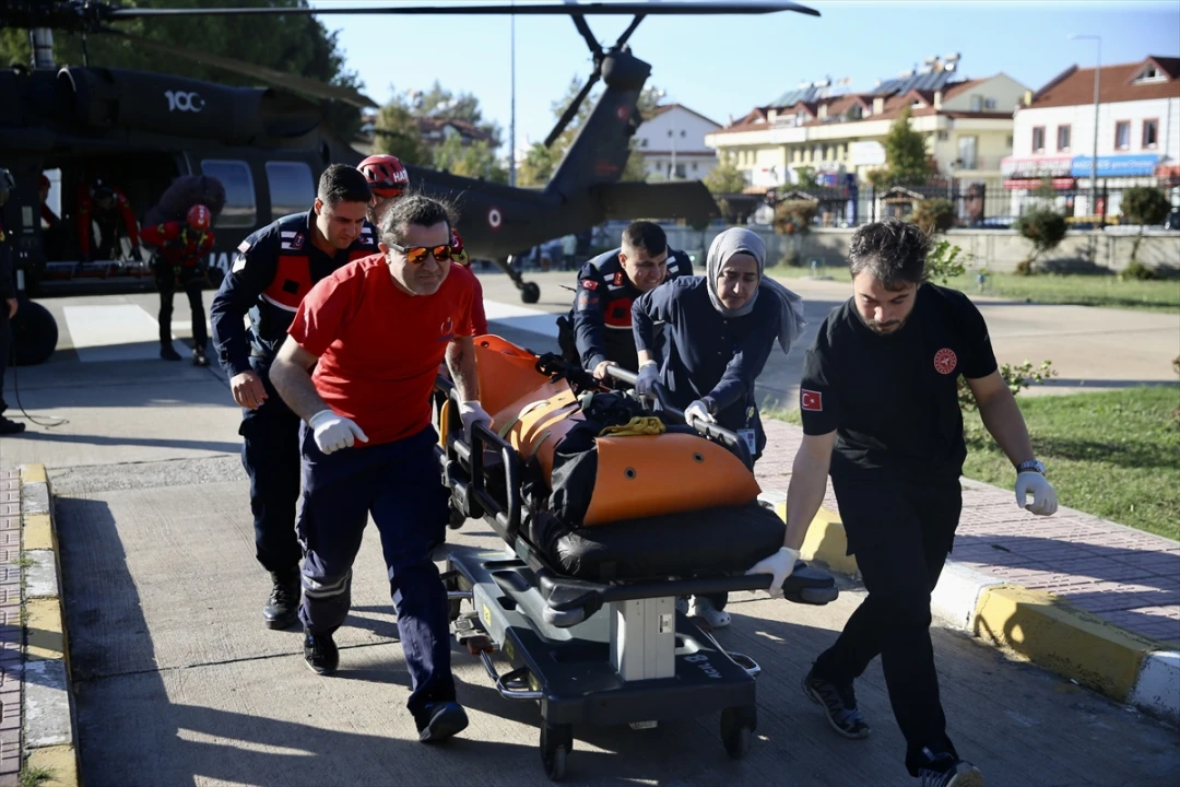 Fethiye’de Yamaç Paraşütü Kazası: 1 Ölü, 1 Yaralı