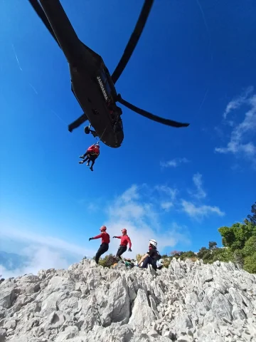 Fethiye'de Yamaç Paraşütü Faciası: Trajik Ölüm ve Yaralanma
