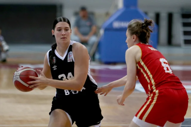 Beşiktaş Kadın Basketbolu Kayseri'de Fark Attı