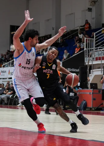 Türkiye Sigorta Basketbol Süper Ligi'nde Aliağa Petkimspor'un Nefes Kesen Zaferi