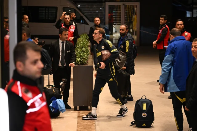 Fenerbahçe'nin Gaziantep Seferi: Şampiyonluk Yolunda Kritik Viraj