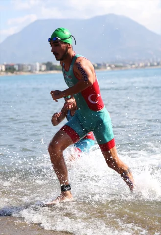 Alanya Triatlon'unda Heyecanlı Final: Kazananlar ve Detaylar
