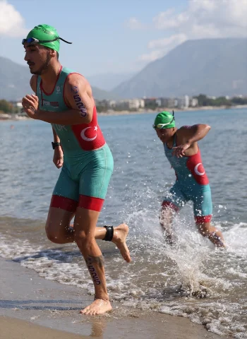 Alanya Triatlon'unda Heyecanlı Final: Kazananlar ve Detaylar