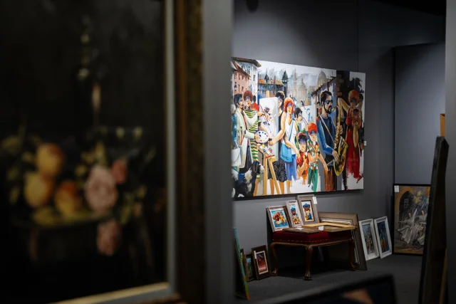 Sanat Tutkunları Müzayedeye Yoğun İlgi Gösterdi