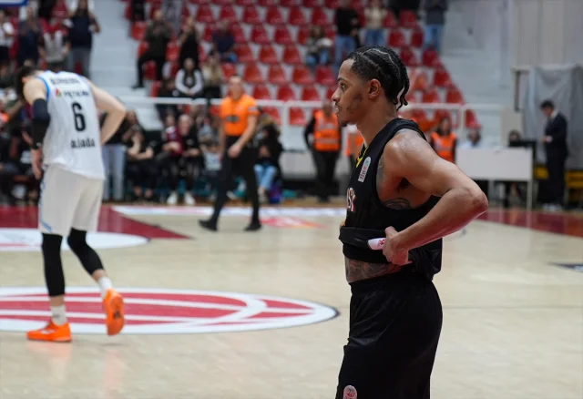 Türkiye Sigorta Basketbol Süper Ligi'nde Aliağa Petkimspor'un Nefes Kesen Zaferi