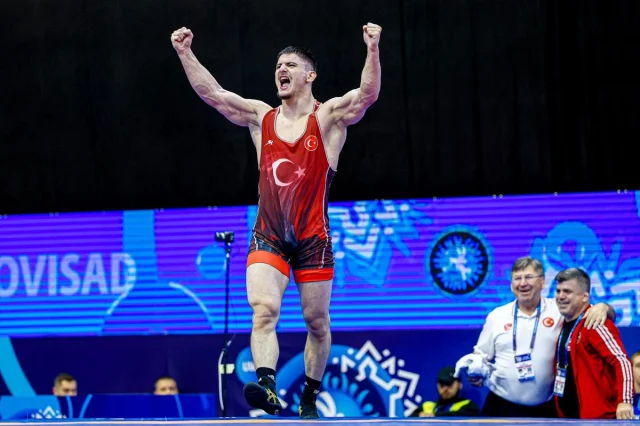 Türk Güreşçilerden Uluslararası Arenada Büyük Başarı