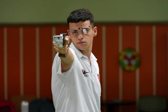 İzmir'de Genç Atıcılar Olimpiyat Yolu Peşinde