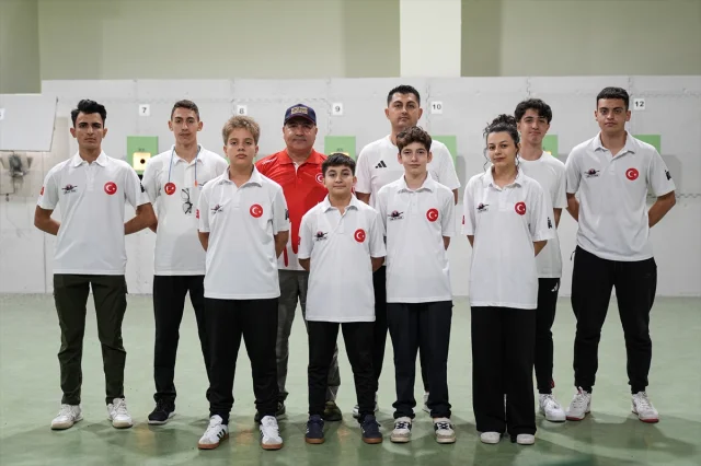 İzmir'de Genç Atıcılar Olimpiyat Yolu Peşinde