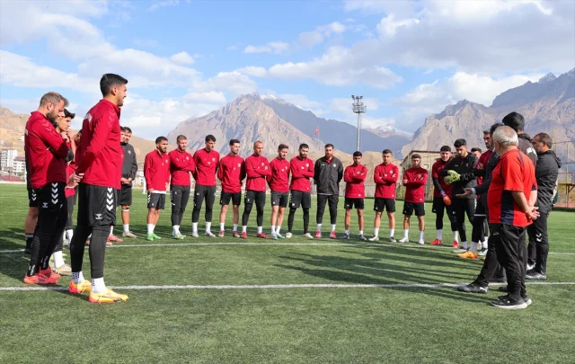 Öğretmenlik ve Futbol Tutkusunu Aynı Anda Yaşayan İsim: Hakkı Hakan Özhan