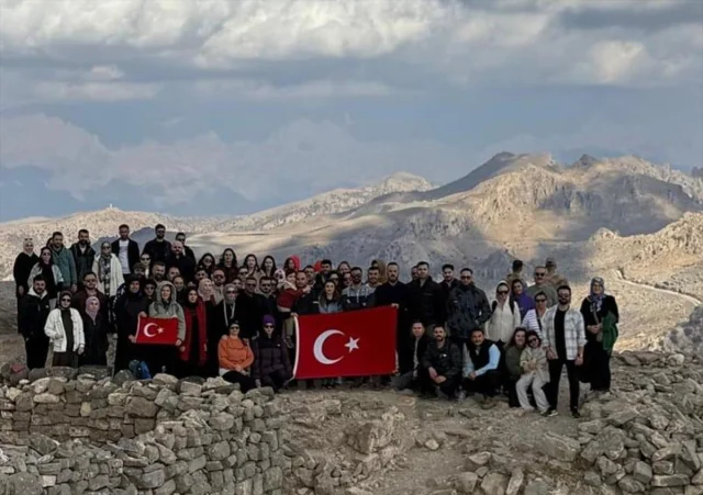 Cudi Dağı'nda Cumhuriyet Bayramı Ruhu Yükseldi
