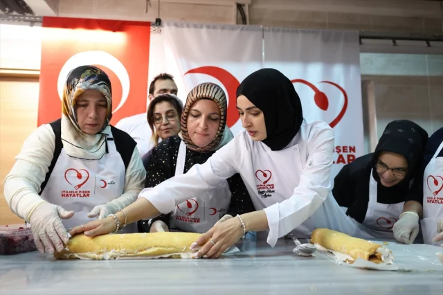 İstanbul'da Depremzede Kadınlara Ünlü Şeflerden Gastronomi Desteği