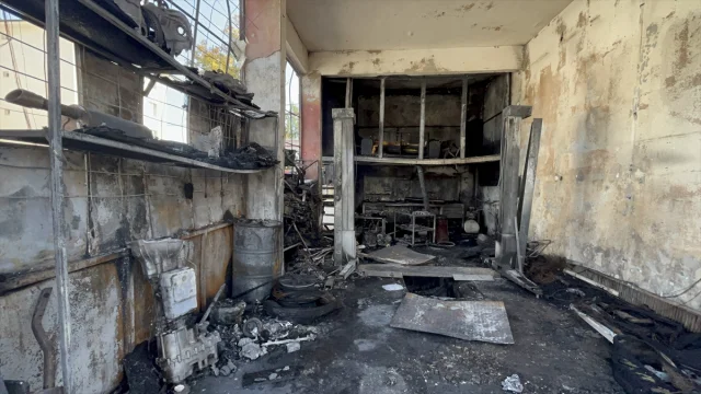 Eskişehir'de Oto Tamirhanesinde Patlama: Güvenlik Kamerası Olayı Kaydetti