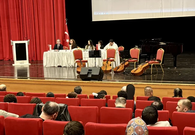 Kırşehir'de Dünya Genç Müzisyenleri Buluştu