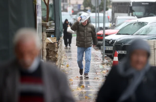 Kırklareli'nde Şiddetli Sağanak Hayatı Olumsuz Etkiliyor