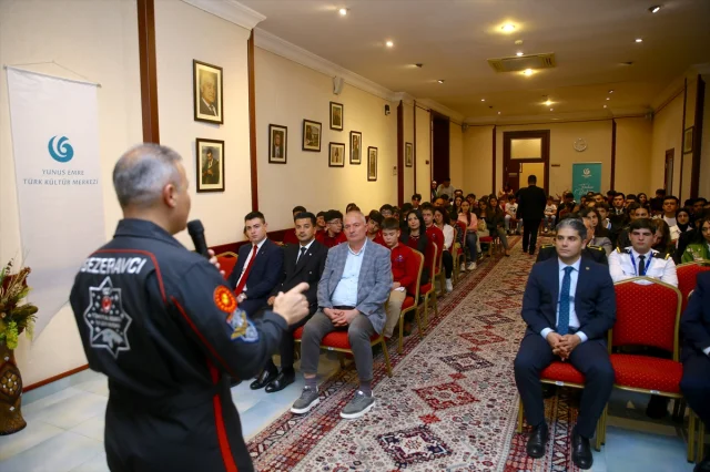 Türkiye'nin İlk Astronotu Alper Gezeravcı Bakü'de Geleceğin Liderlerine İlham Verdi