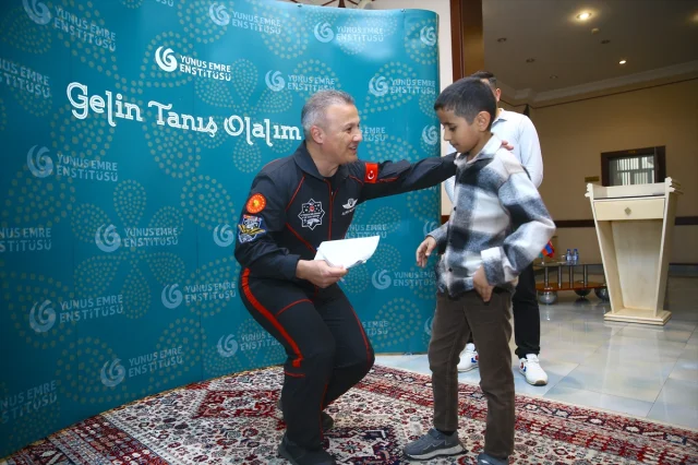 Türkiye'nin İlk Astronotu Alper Gezeravcı Bakü'de Geleceğin Liderlerine İlham Verdi