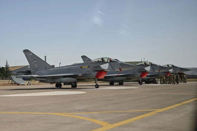 İngiltere Başbakanı Starmer'dan Türkiye'ye Sürpriz Ziyaret