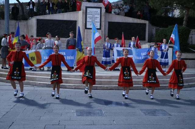 Yozgat'ta Renkli Başlangıç: Uluslararası Halk Dansları Şenliği Coşkusu