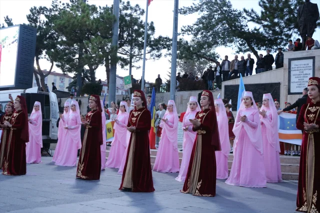 Yozgat'ta Renkli Başlangıç: Uluslararası Halk Dansları Şenliği Coşkusu